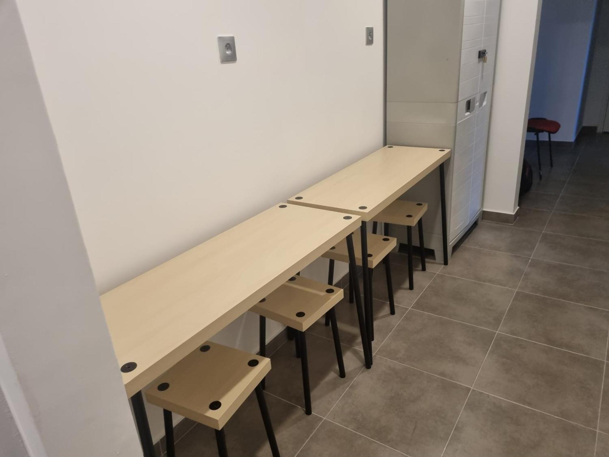 Chambre Privative Renove 2024, Climatisation, Tramway Sur Place , 12 Min Centre, 16 Min Plage, Apercu Lateral Mer, 2 Wc Avec 2 Salle De Bain, Private Room Renovated 2024, Air-Conditioned , Tram On Spot, 2 Toilets And 2 Bathrooms Nice Extérieur photo